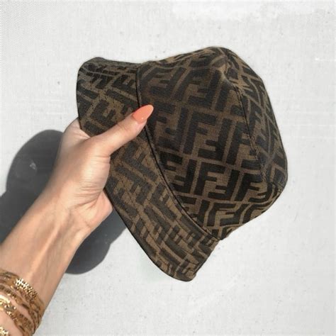 berretta fendi prezzo|fendi hats for women.